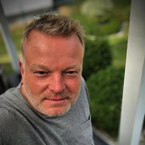 51+