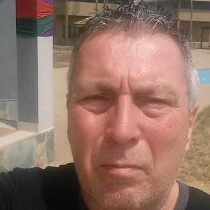 51+
