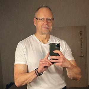 51+