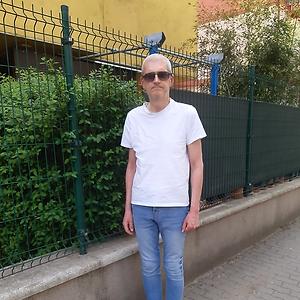 51+