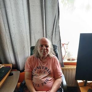 51+