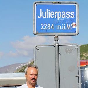 51+