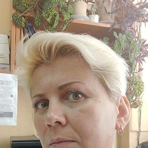 51+
