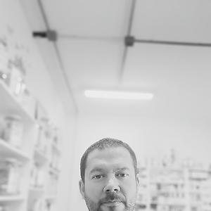 51+