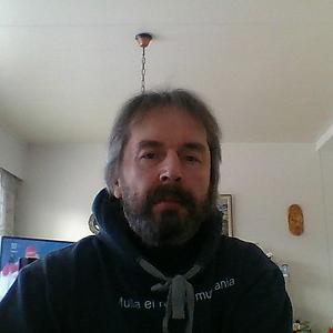 51+